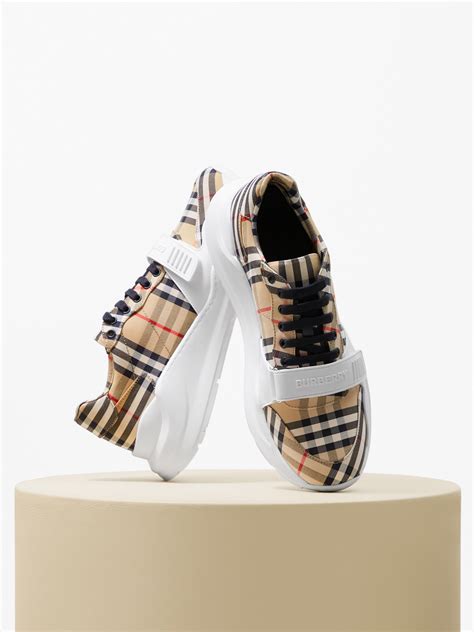 chaussures burberry homme
